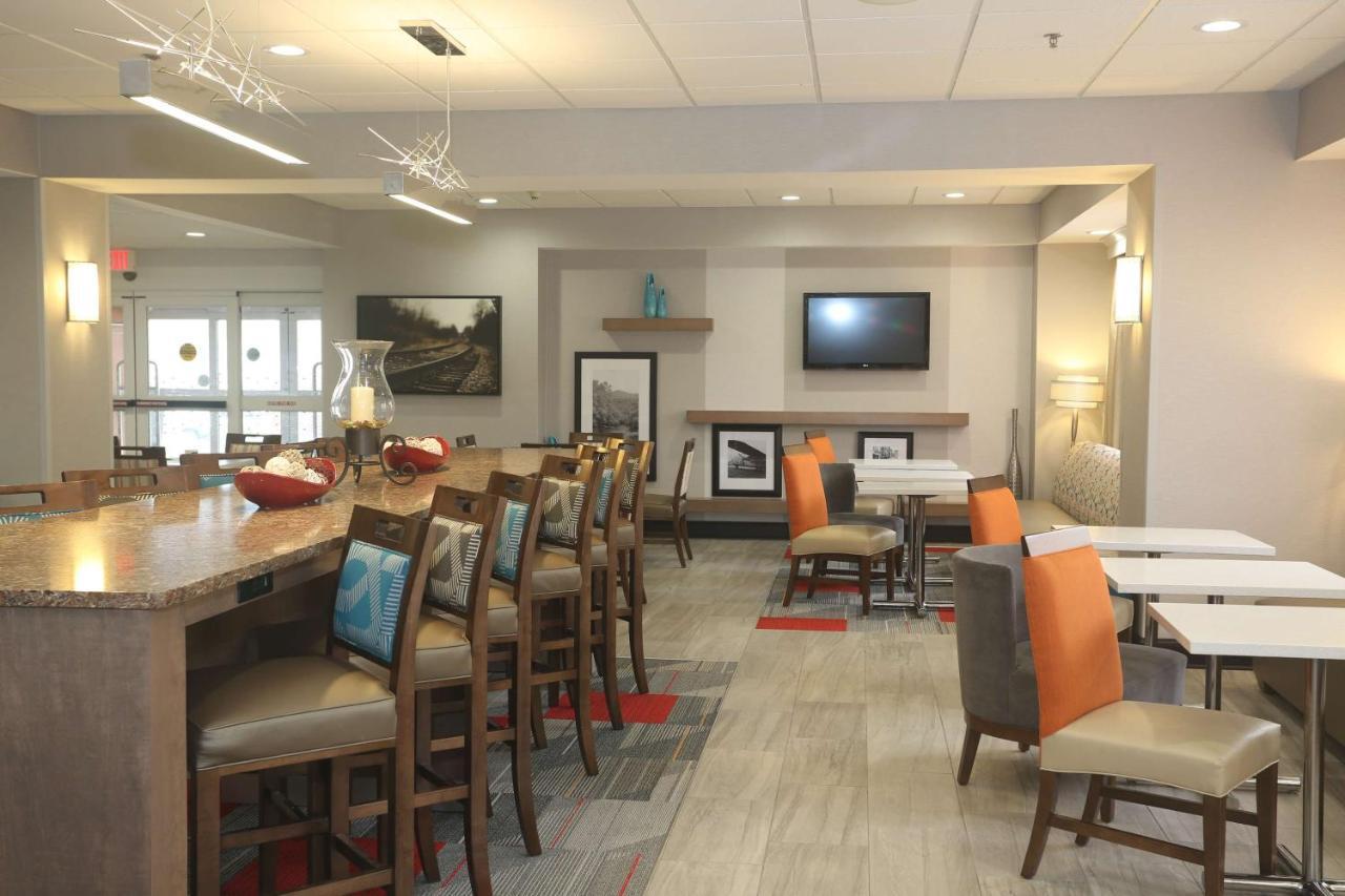 Hampton Inn Owego Exterior foto