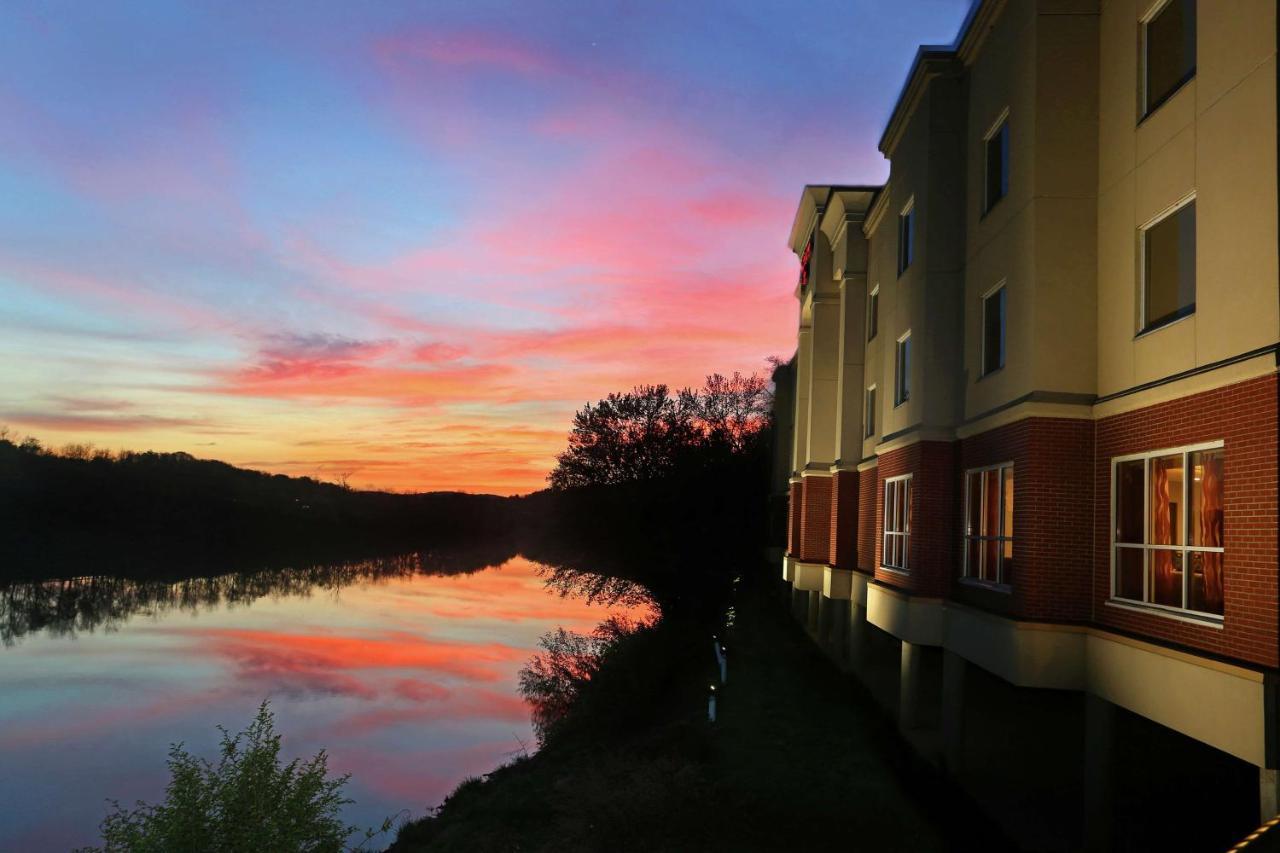 Hampton Inn Owego Exterior foto